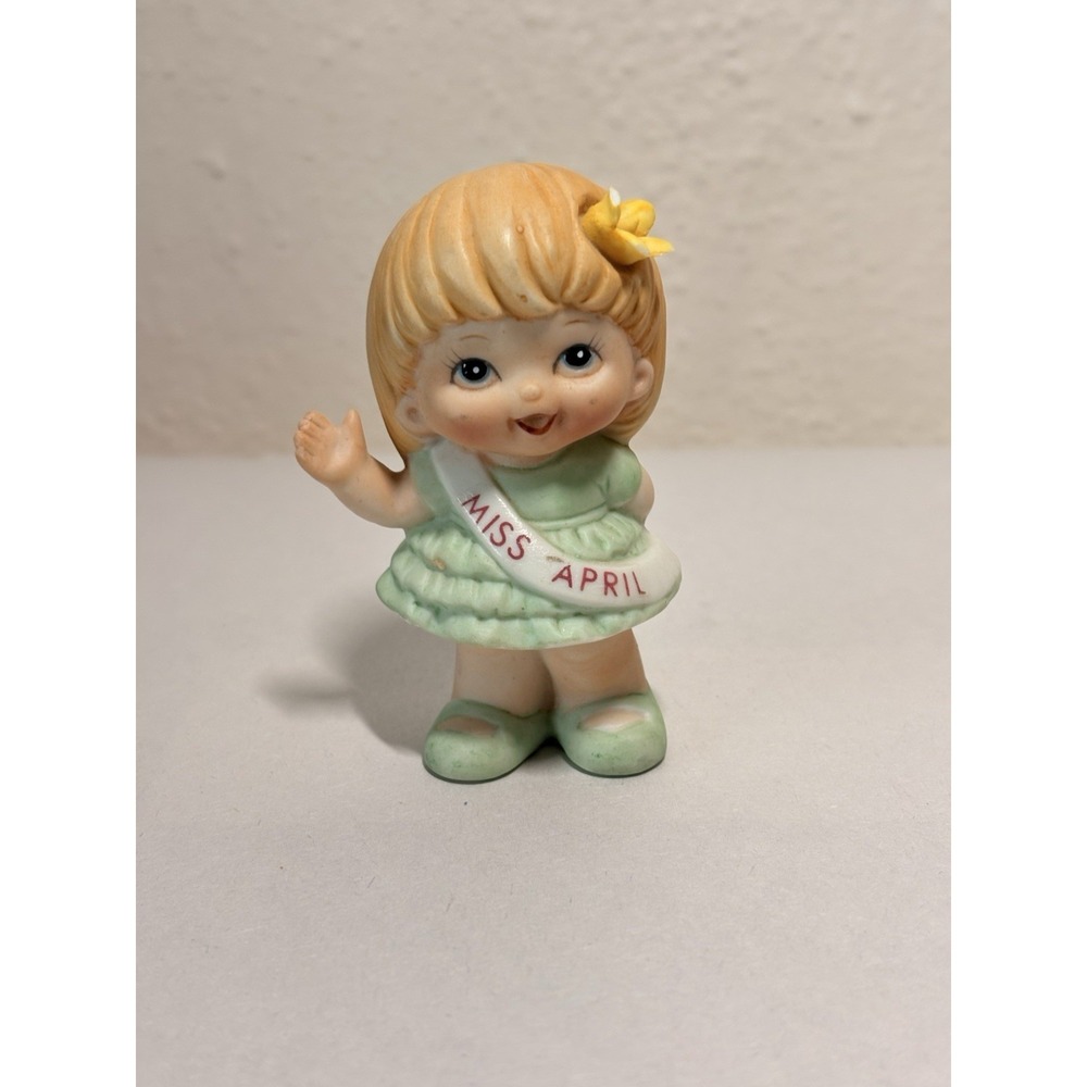 Vintage‎ Russ Berrie & Co Porcelain Miss April Birthday Figurine